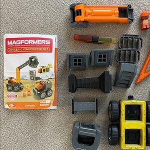 Magformers Magnetic Tiles Construction